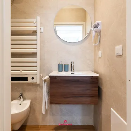 Barirooms - District 198 Pensión *